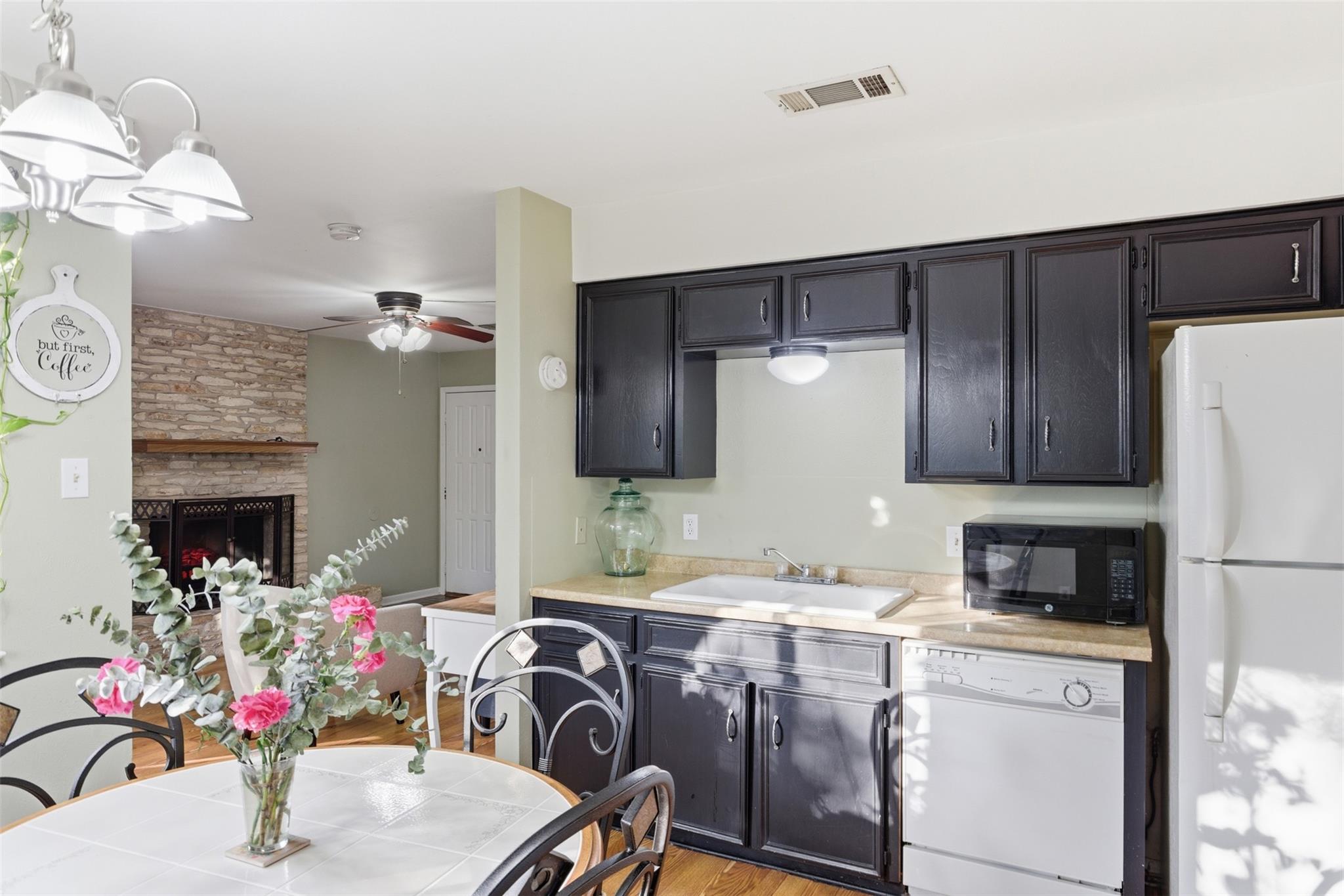 105 Norwood Dr # #A/B, Georgetown, TX 78628