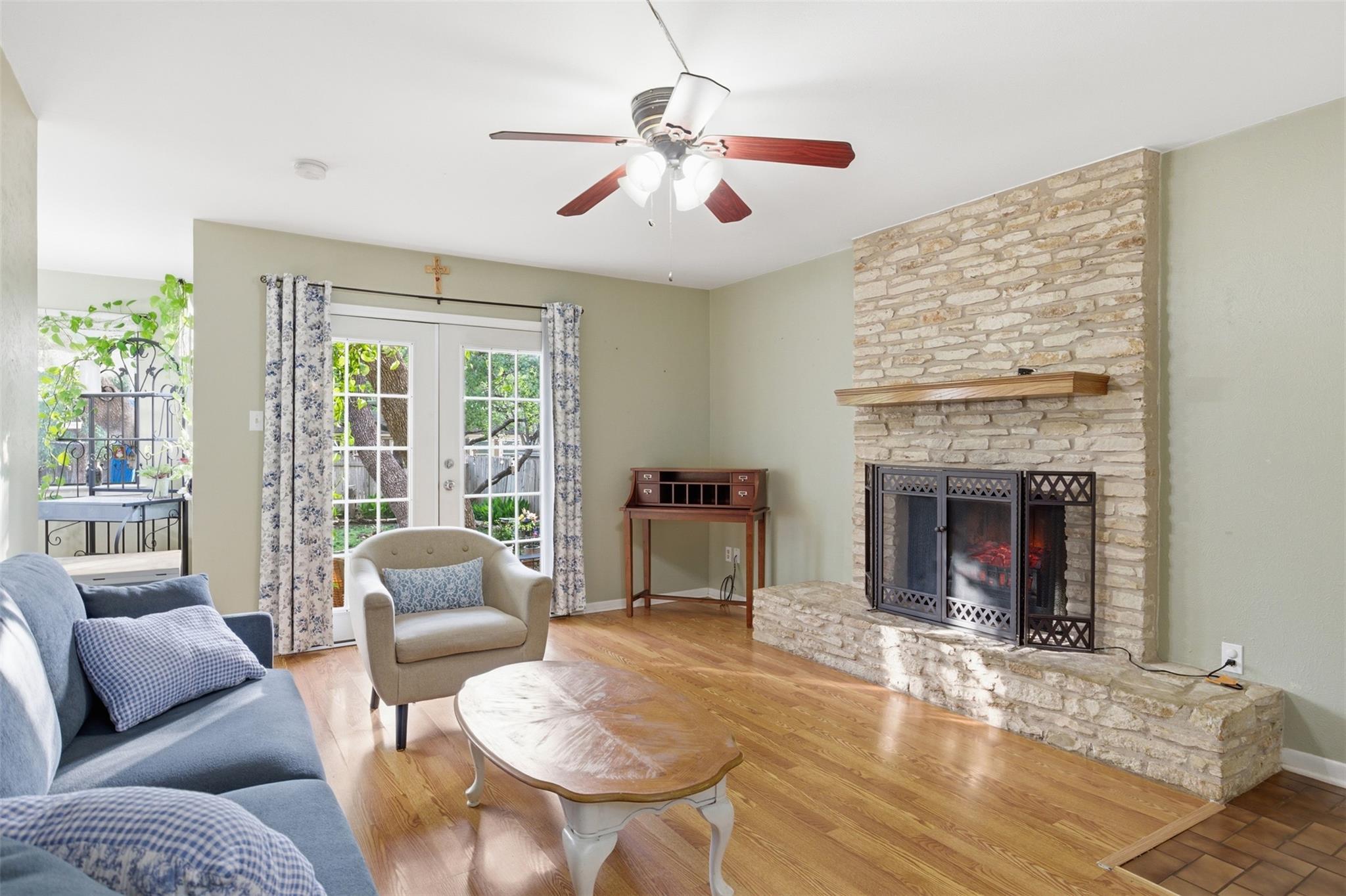 105 Norwood Dr # #A/B, Georgetown, TX 78628