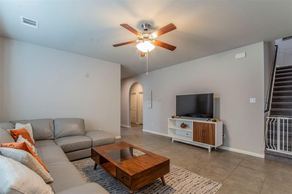 352 S Brook Dr, Leander, TX 78641