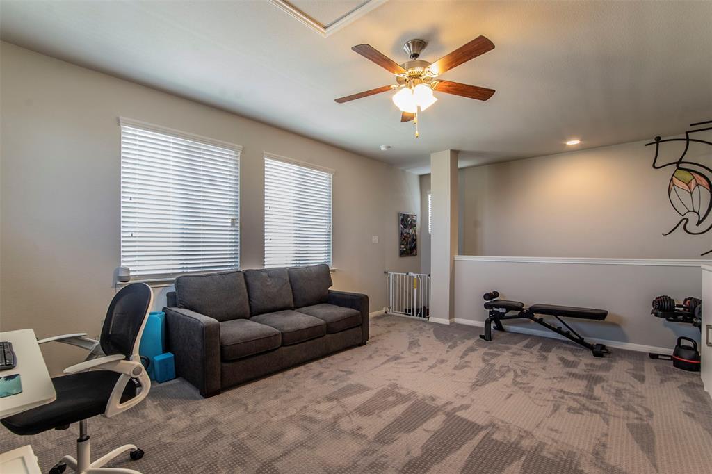 352 S Brook Dr, Leander, TX 78641