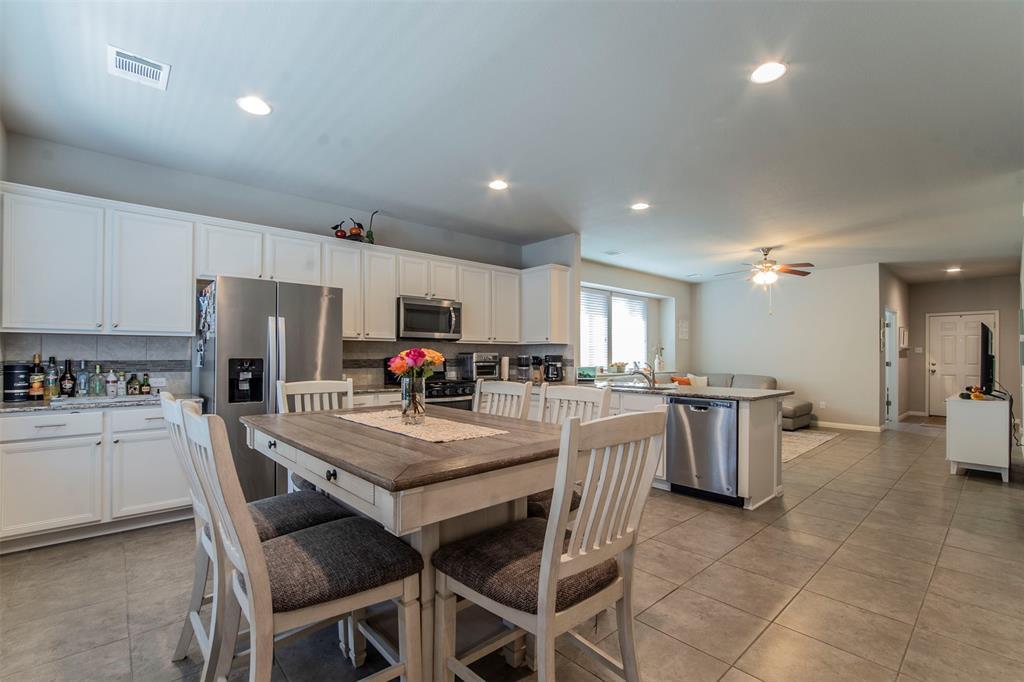 352 S Brook Dr, Leander, TX 78641