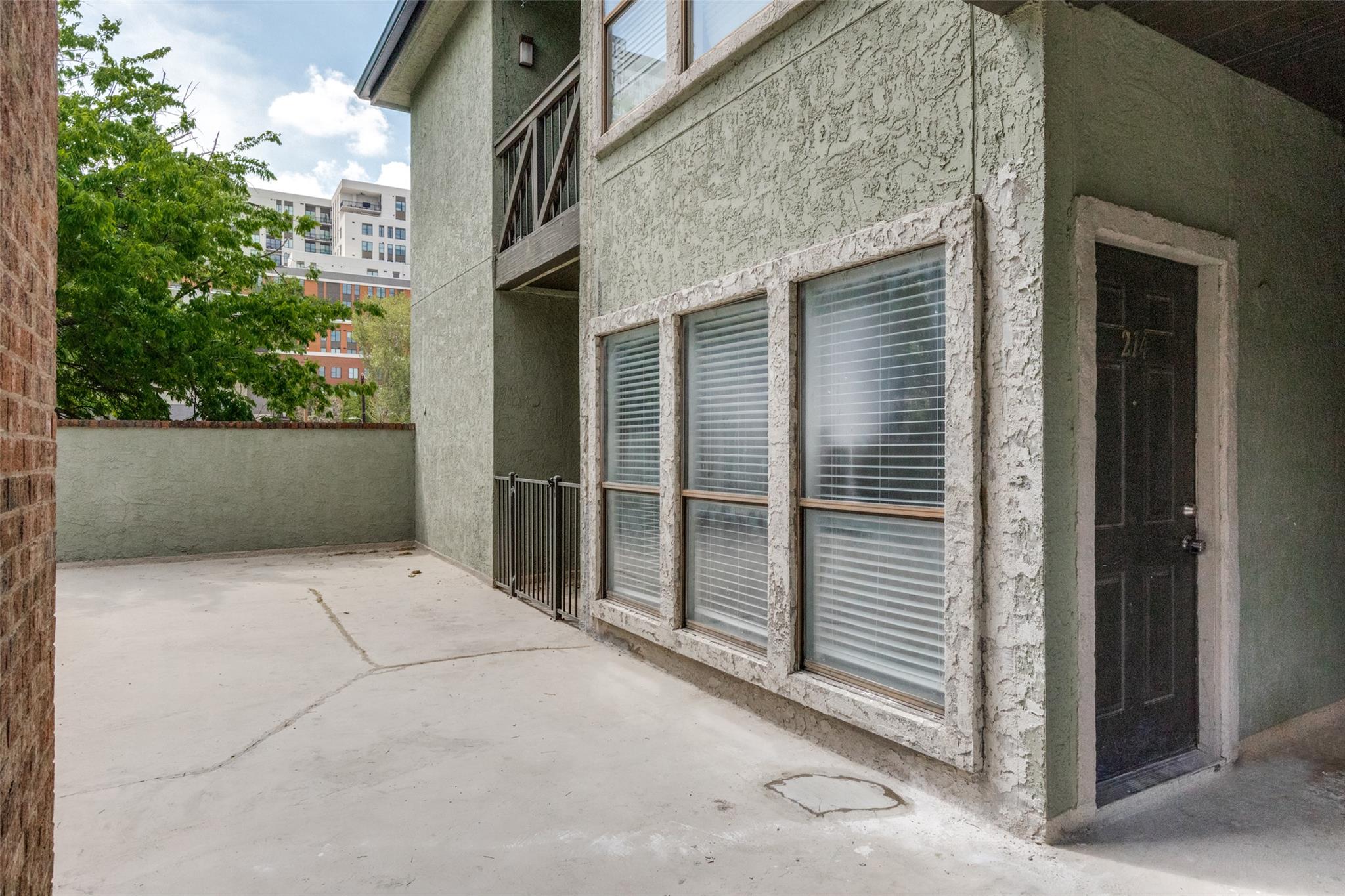 807 W 25th St # 214, Austin, TX 78705