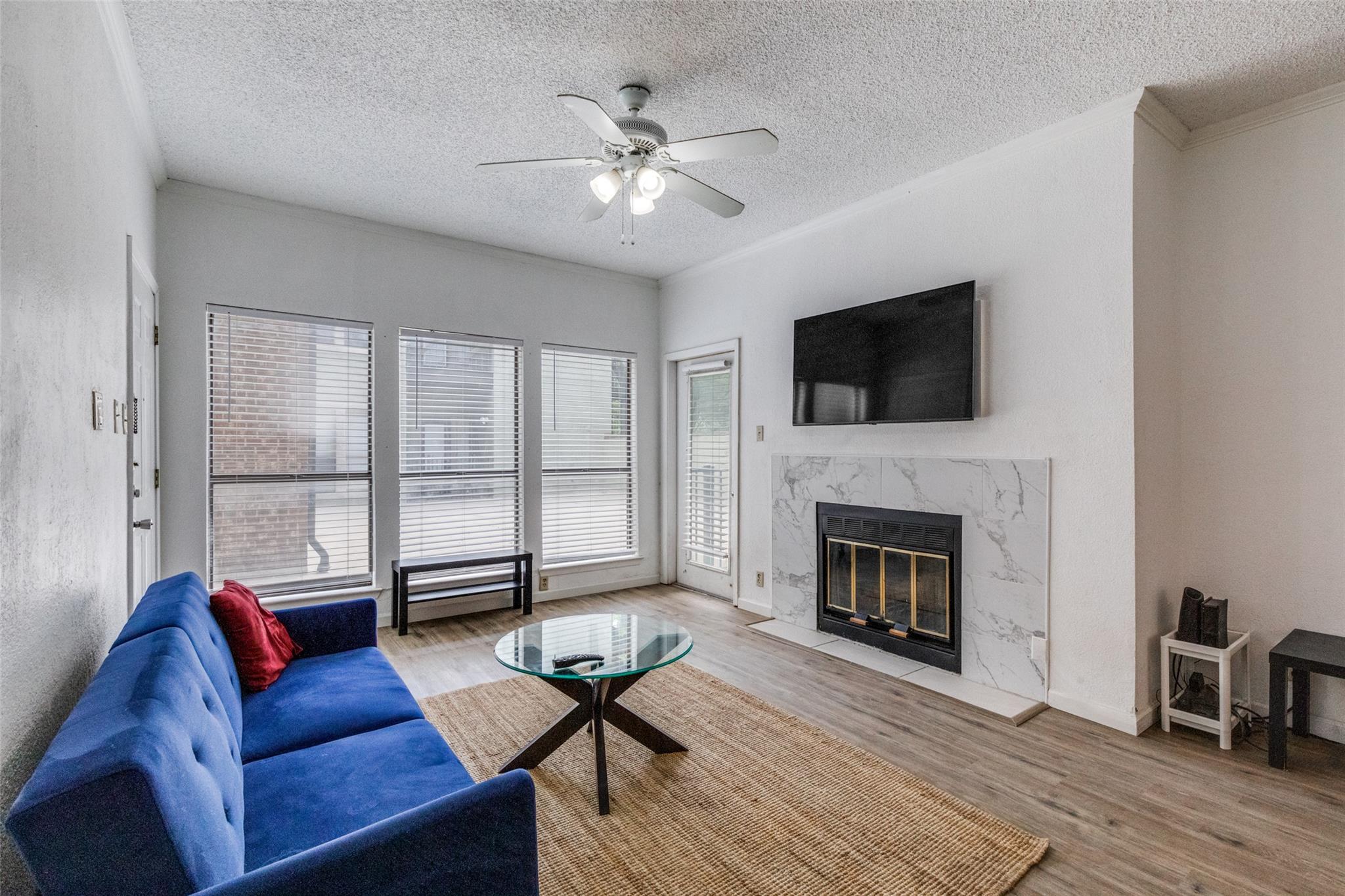 807 W 25th St # 214, Austin, TX 78705