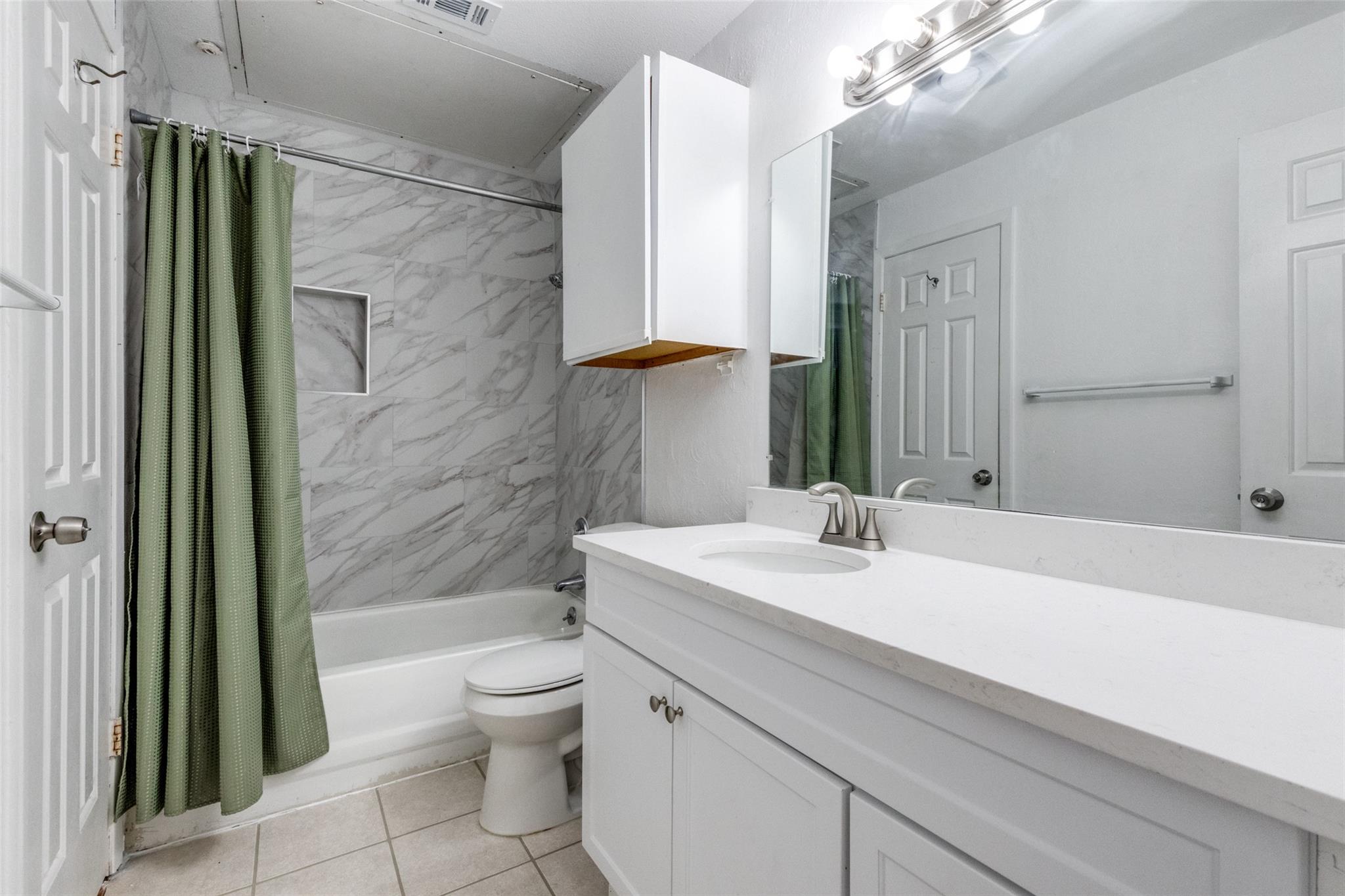 807 W 25th St # 214, Austin, TX 78705