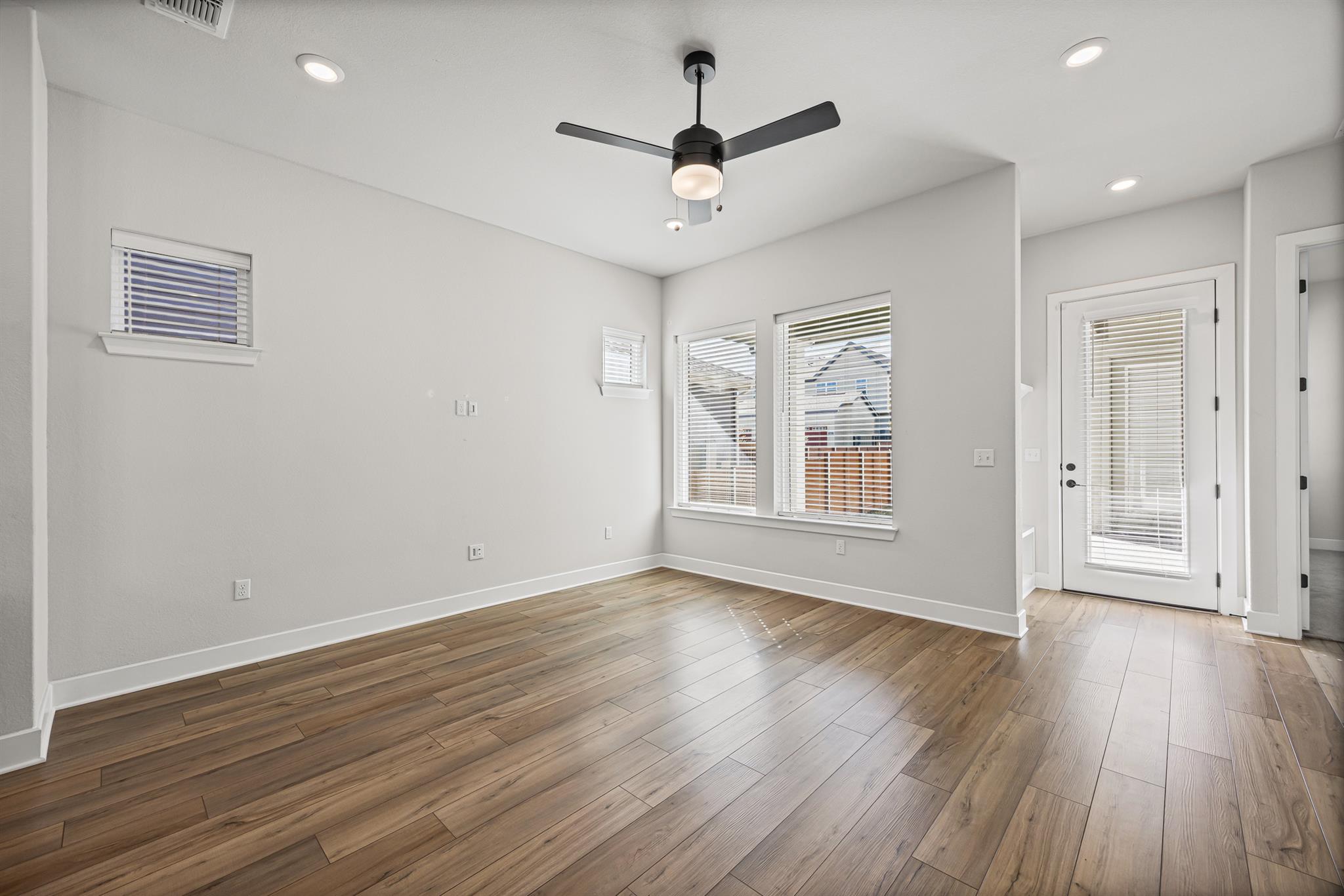 5806 Rangeland Rd, Austin, TX 78747