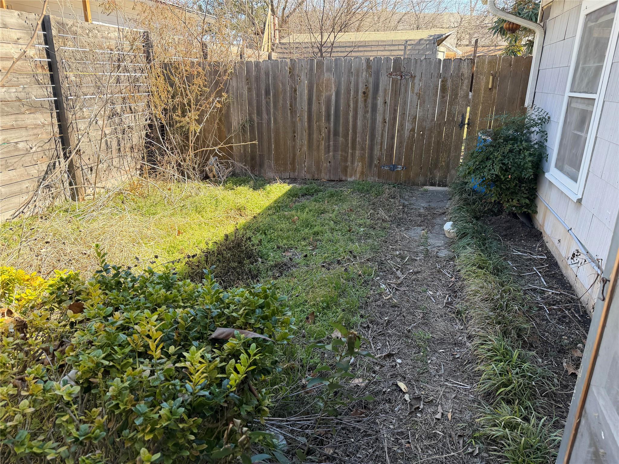 7103 Ryan Dr, Austin, TX 78757