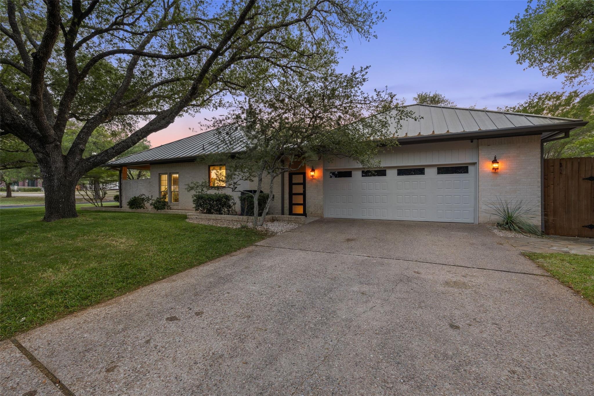 10200 La Costa Dr, Austin, TX 78747