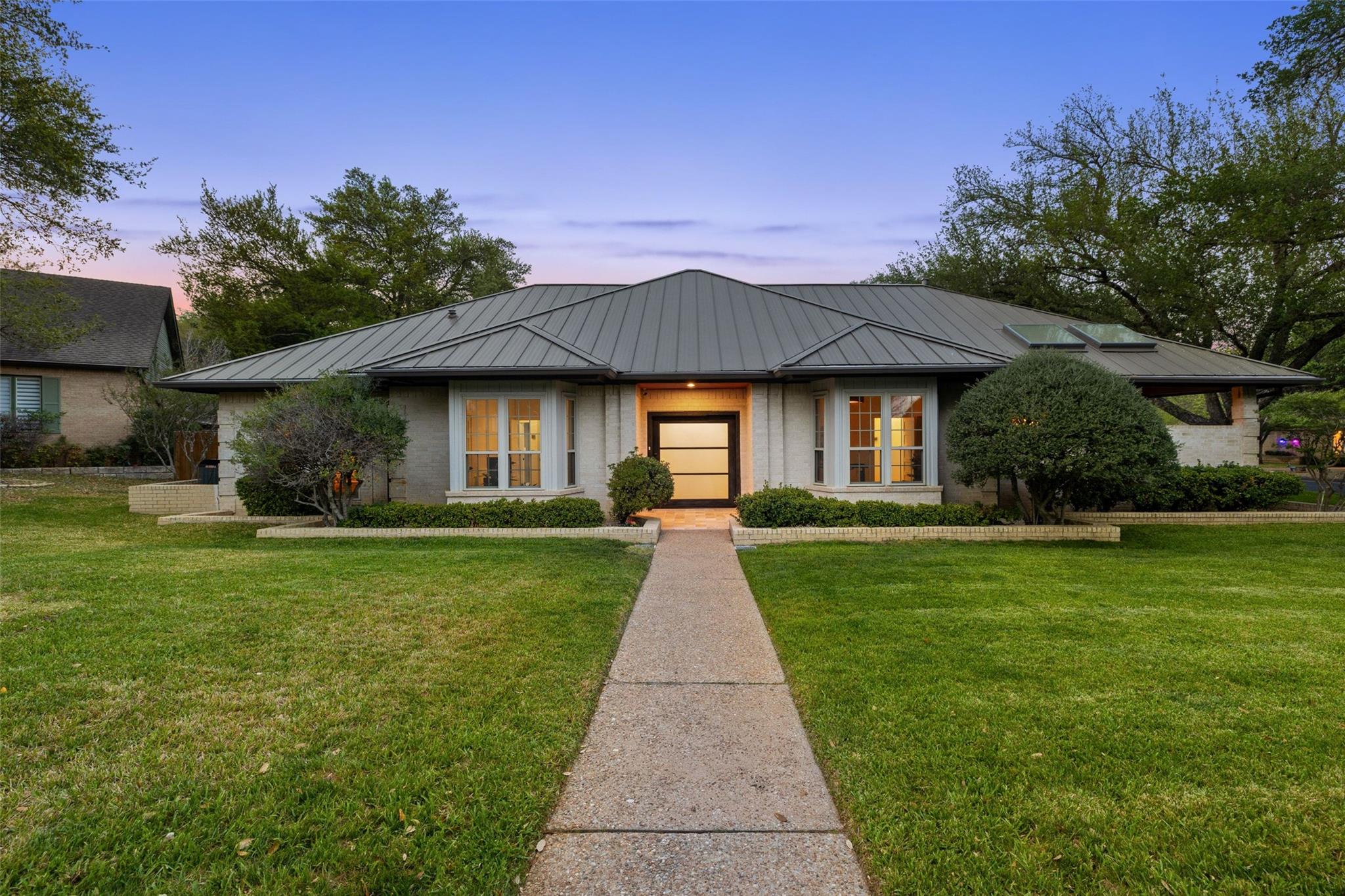 10200 La Costa Dr, Austin, TX 78747