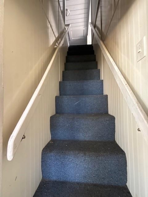 517 Giddings St, Lexington, TX 78947