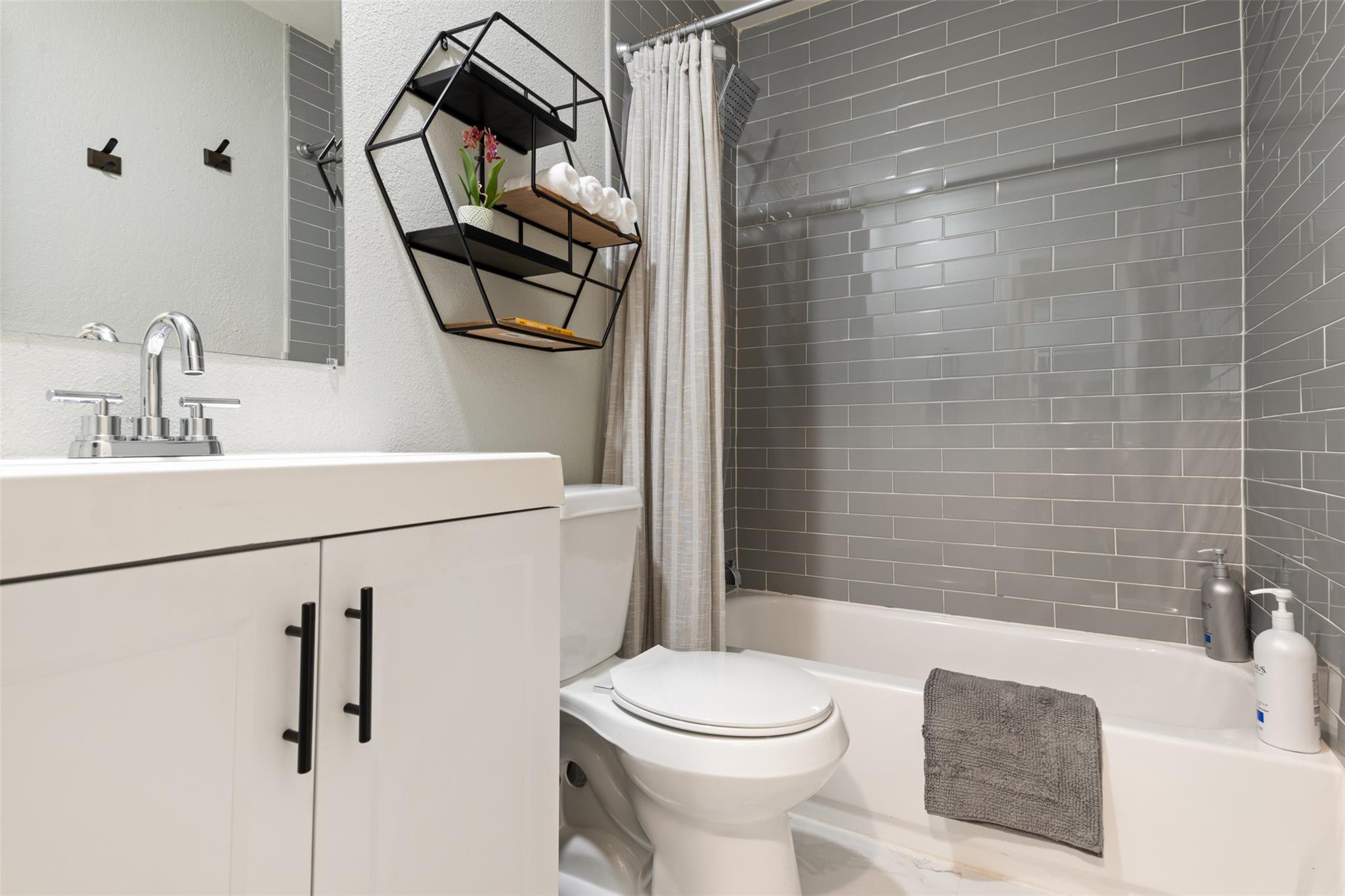 802 Ramble Ln, Austin, TX 78745