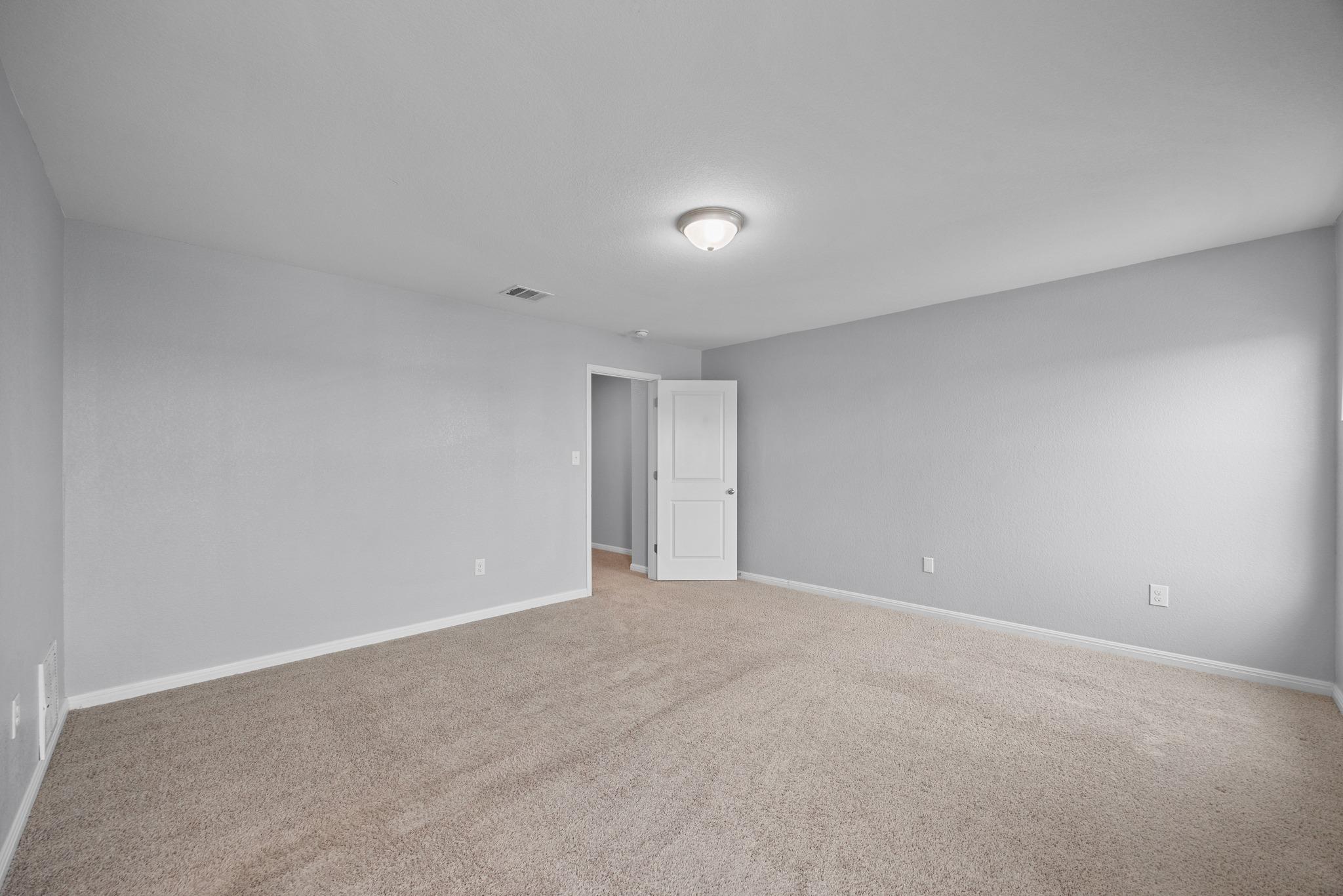 320 Bell Rings Dr, Jarrell, TX 76537