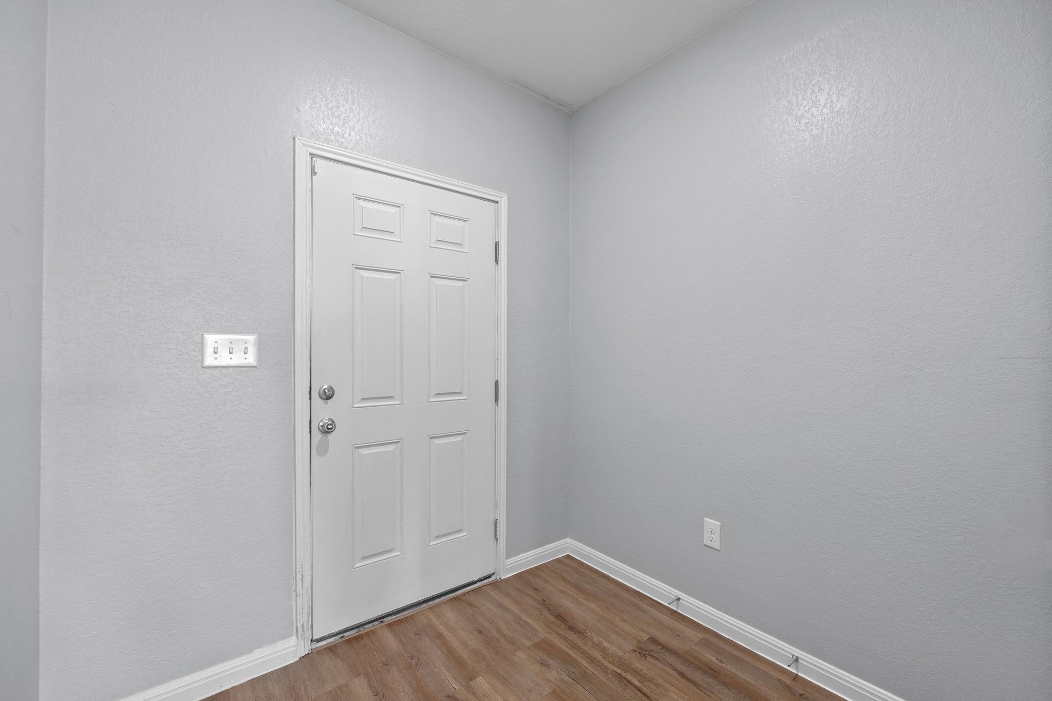 320 Bell Rings Dr, Jarrell, TX 76537