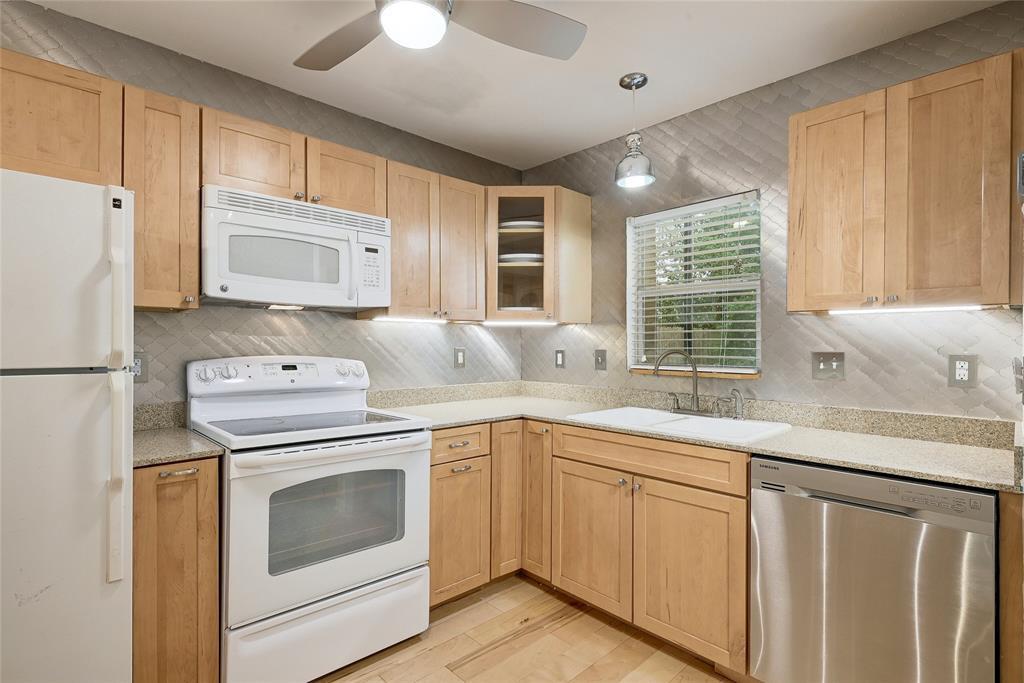 5330 Balcones Dr # G, Austin, TX 78731