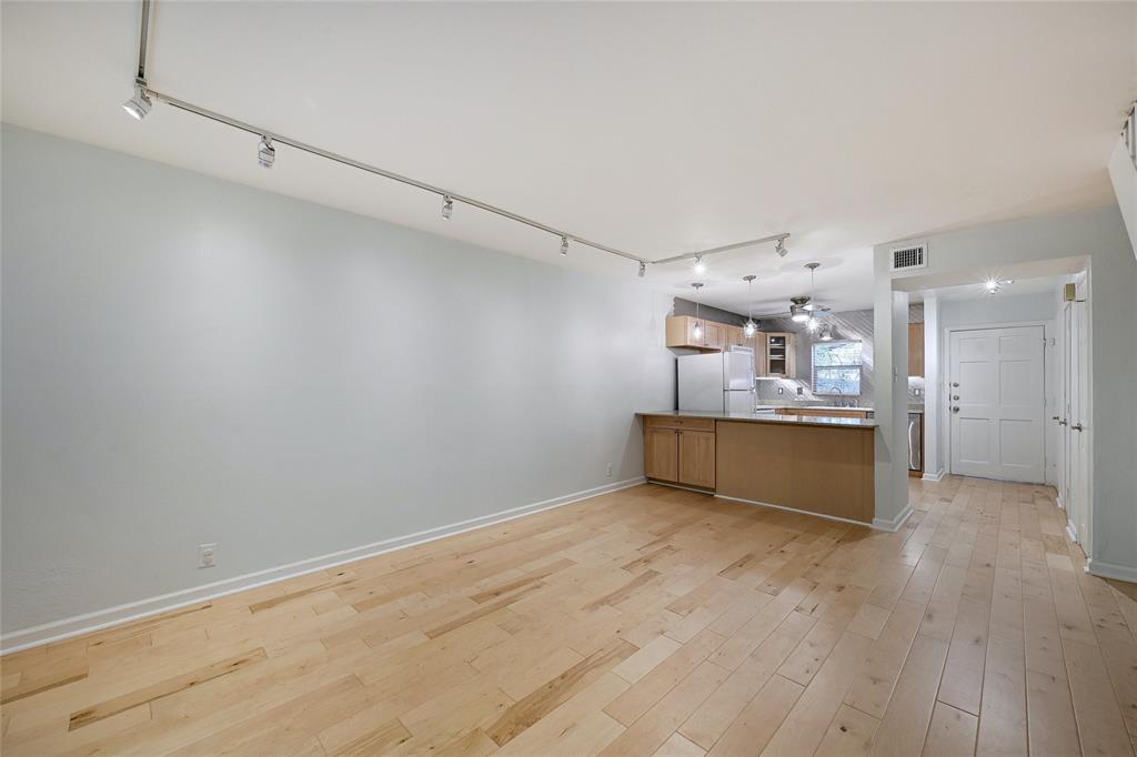 5330 Balcones Dr # G, Austin, TX 78731