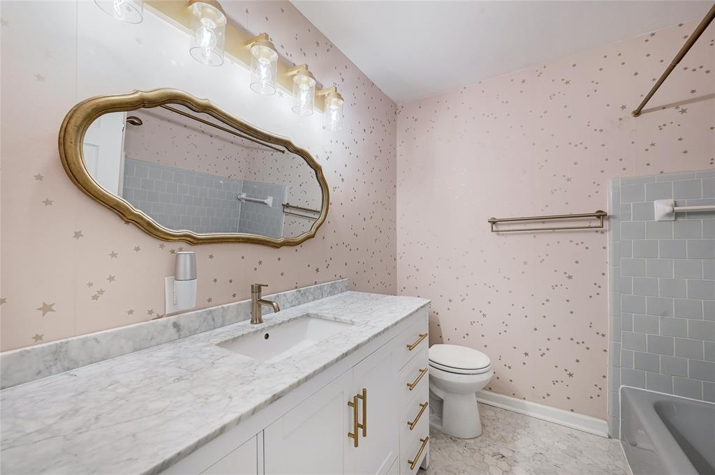 5330 Balcones Dr # G, Austin, TX 78731