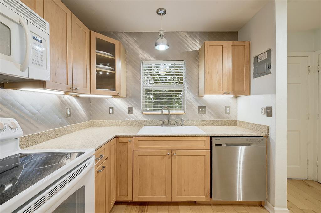 5330 Balcones Dr # G, Austin, TX 78731