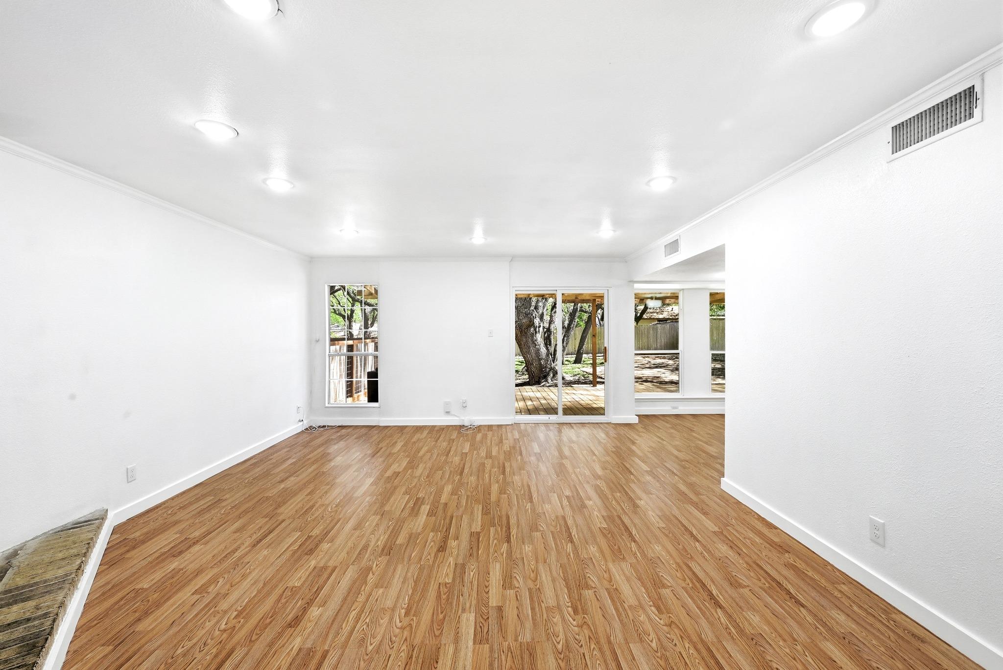 8301 Belclaire Ln, Austin, TX 78748