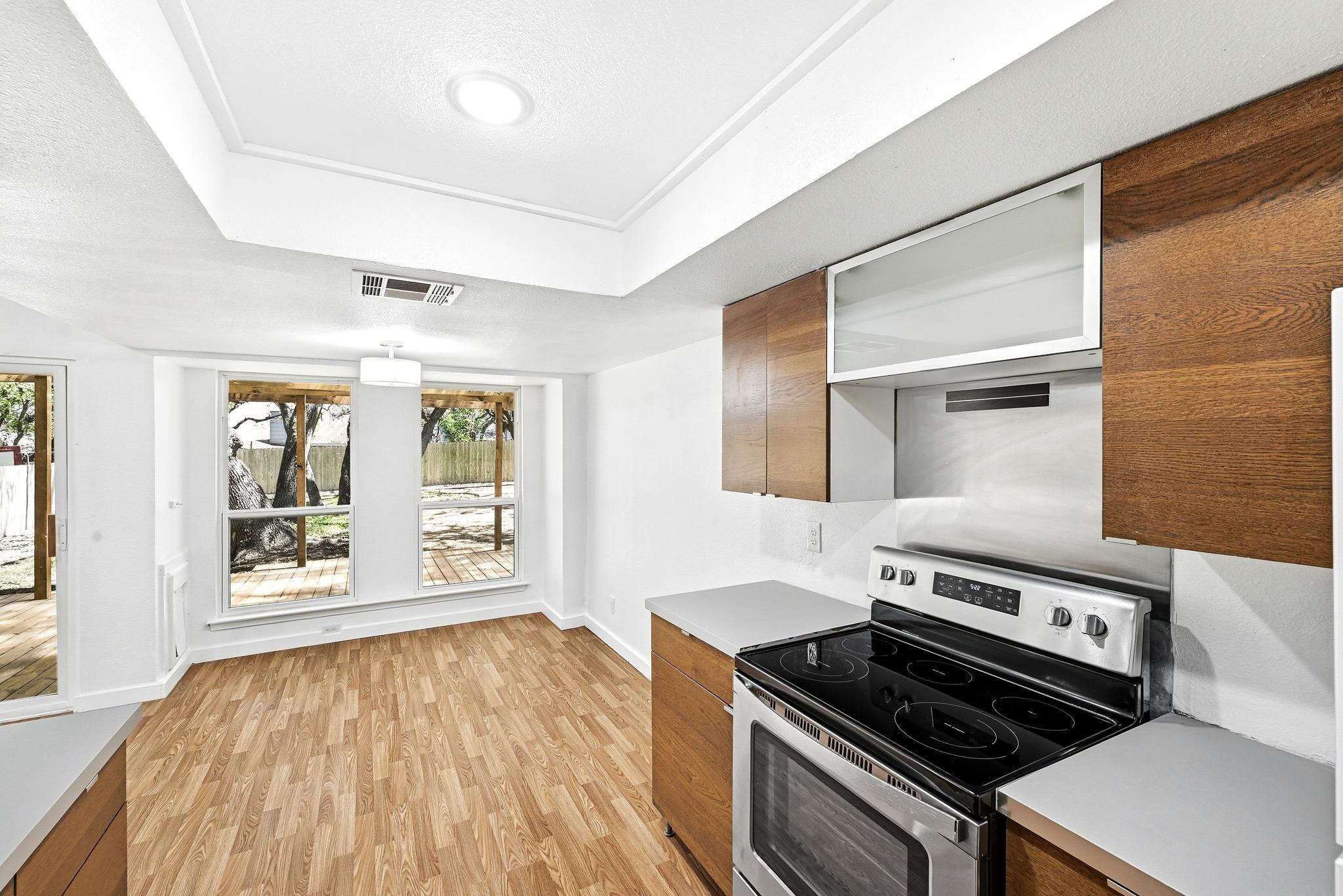 8301 Belclaire Ln, Austin, TX 78748