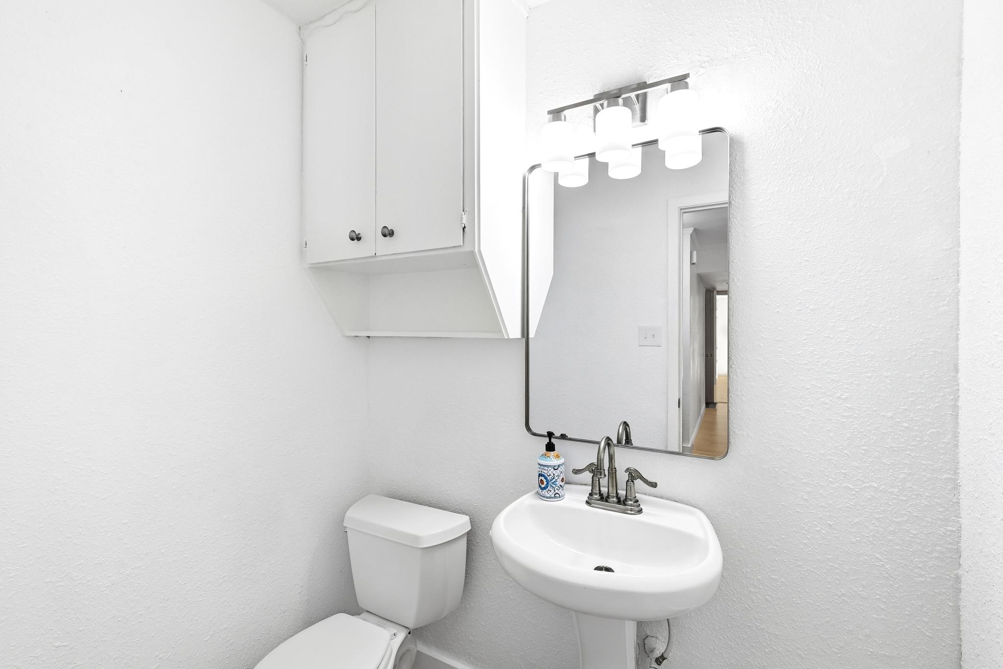 8301 Belclaire Ln, Austin, TX 78748