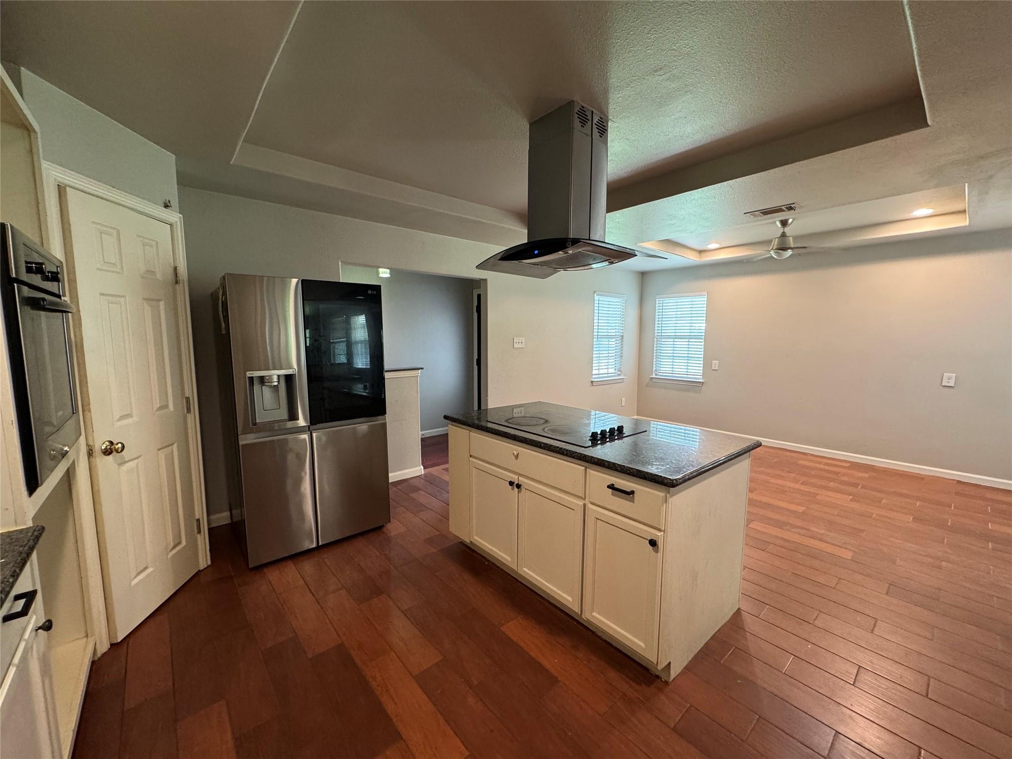 300 W COVINGTON Dr, Austin, TX 78753