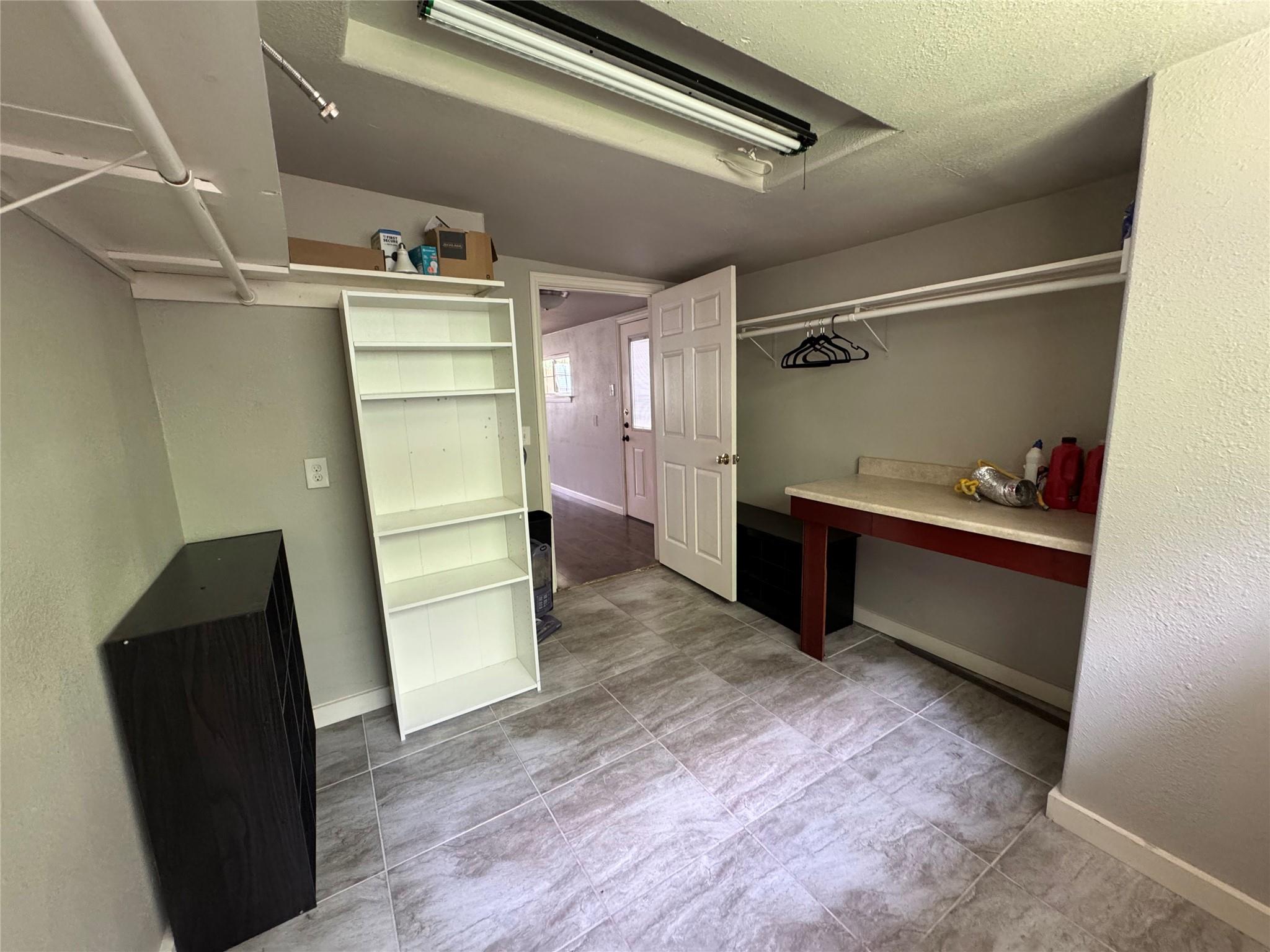 300 W COVINGTON Dr, Austin, TX 78753