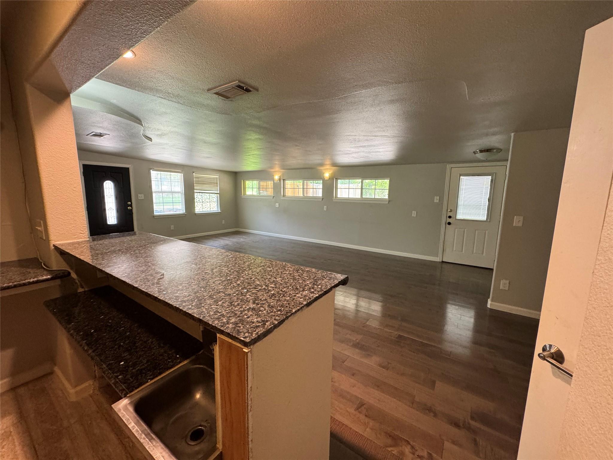 300 W COVINGTON Dr, Austin, TX 78753