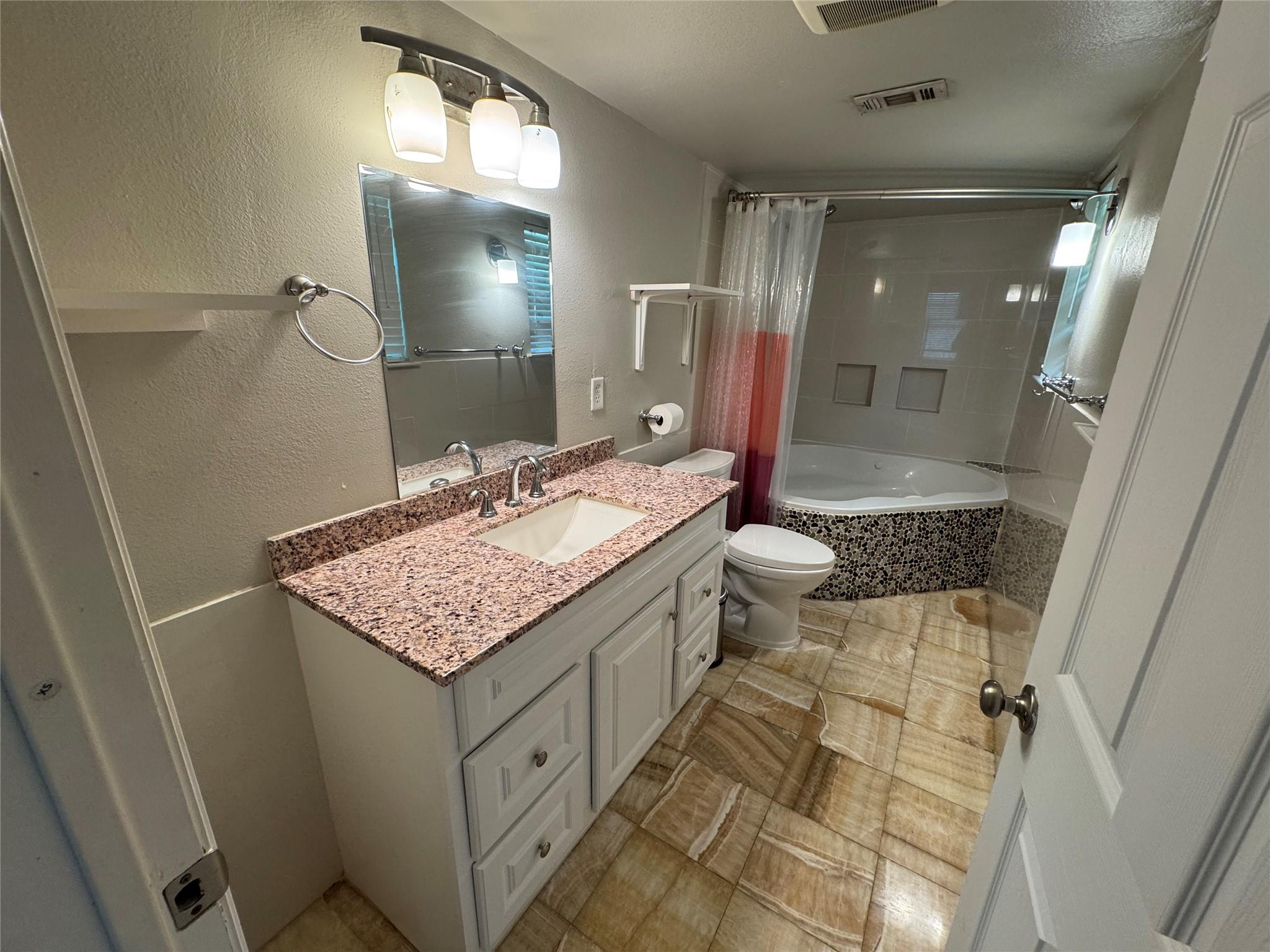 300 W COVINGTON Dr, Austin, TX 78753