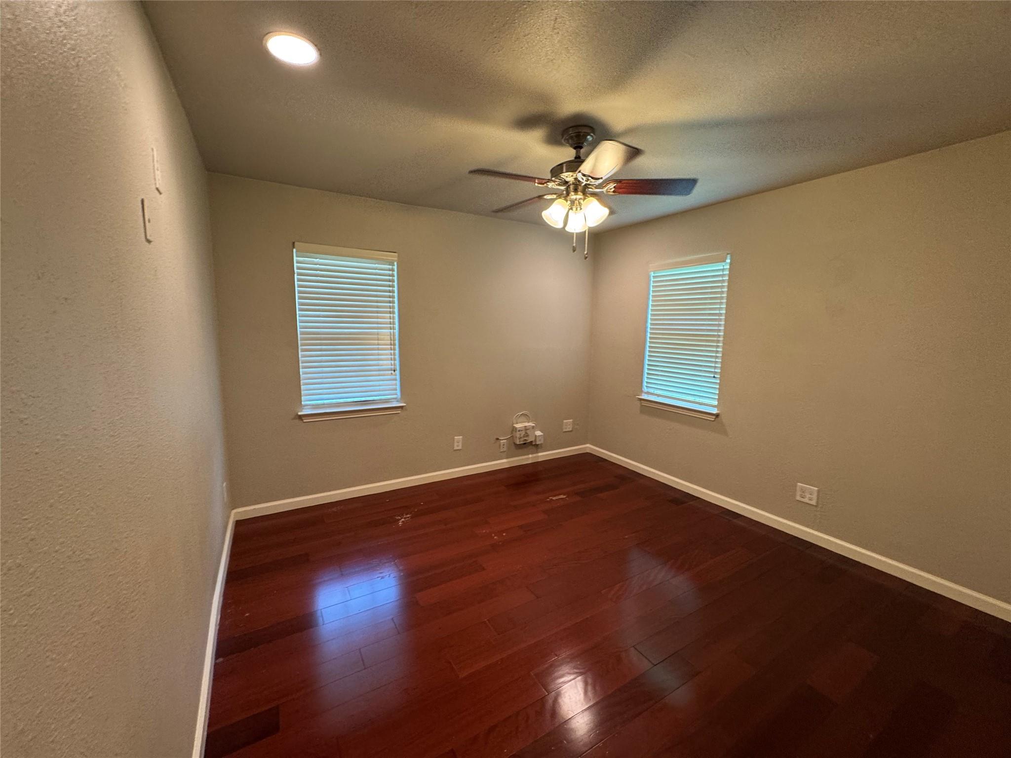 300 W COVINGTON Dr, Austin, TX 78753