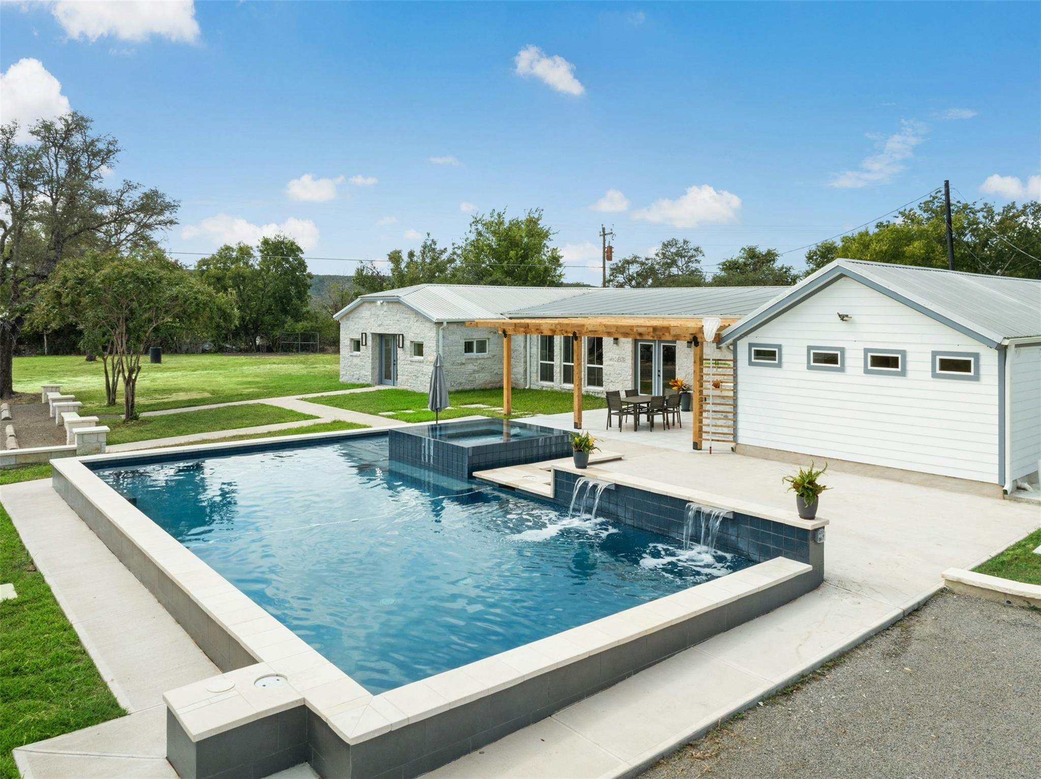 14300 Summit View Dr, Leander, TX 78641