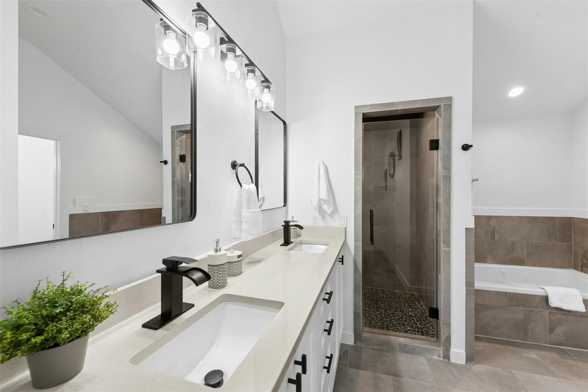 14300 Summit View Dr, Leander, TX 78641