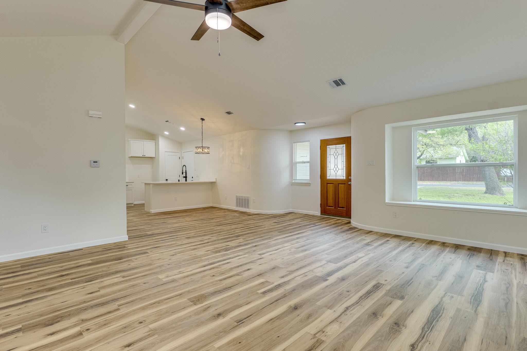 8304 Mauai Dr, Austin, TX 78749