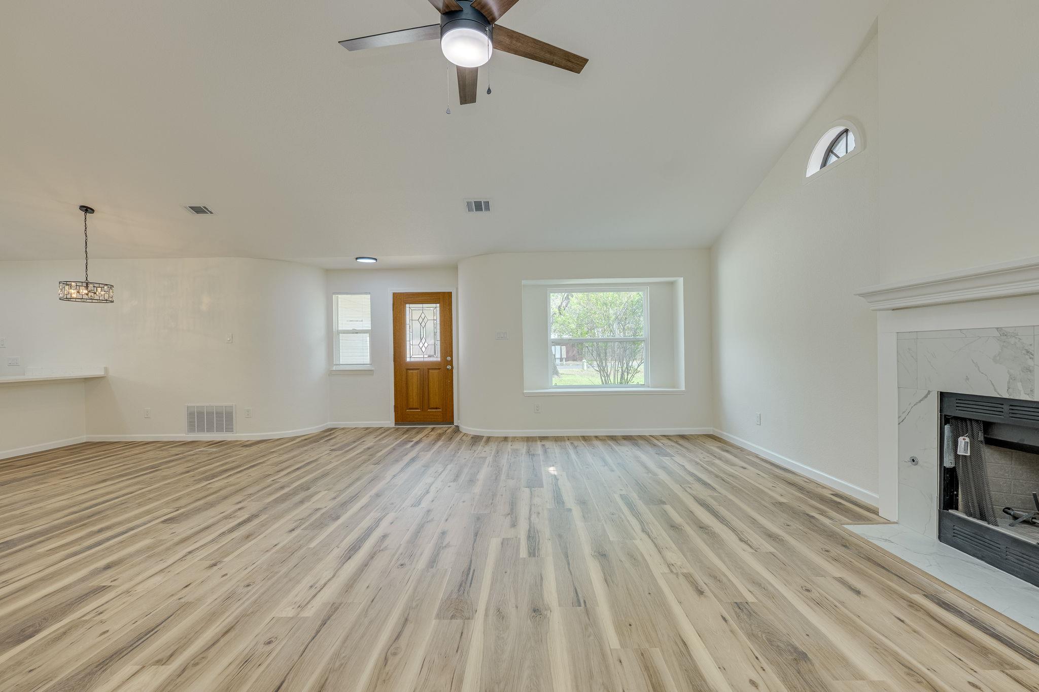 8304 Mauai Dr, Austin, TX 78749