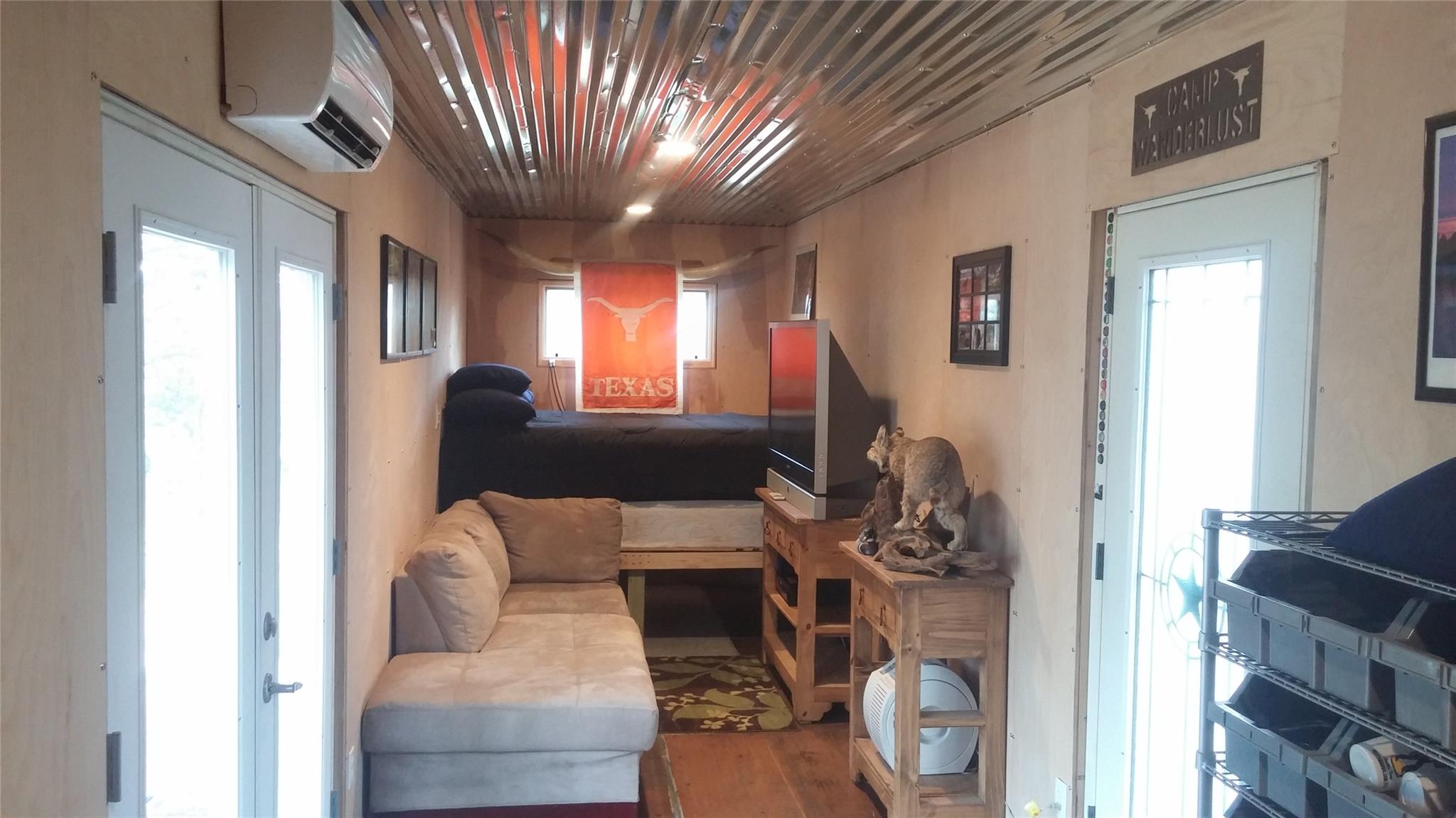 385 Country Ln, Dripping Springs, TX 78620