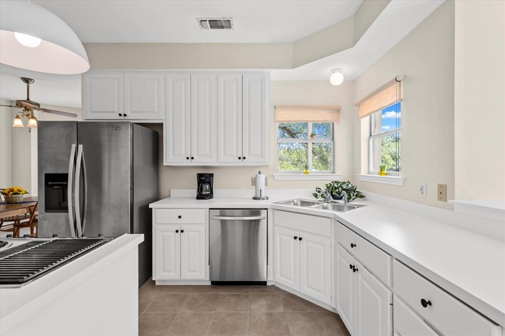 124 Hurst Creek Rd, Austin, TX 78734