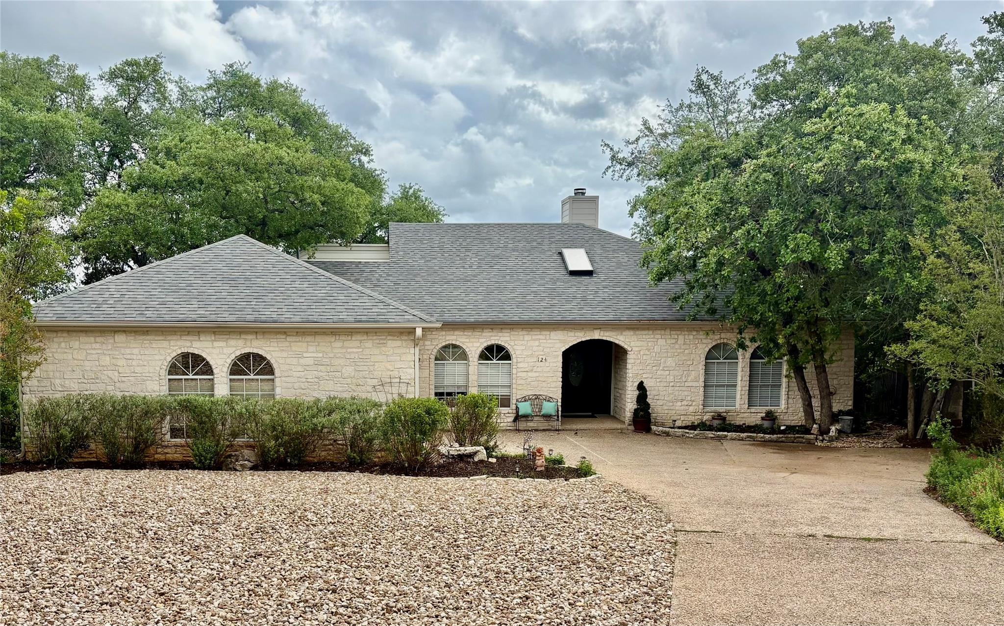 124 Hurst Creek Rd, Austin, TX 78734