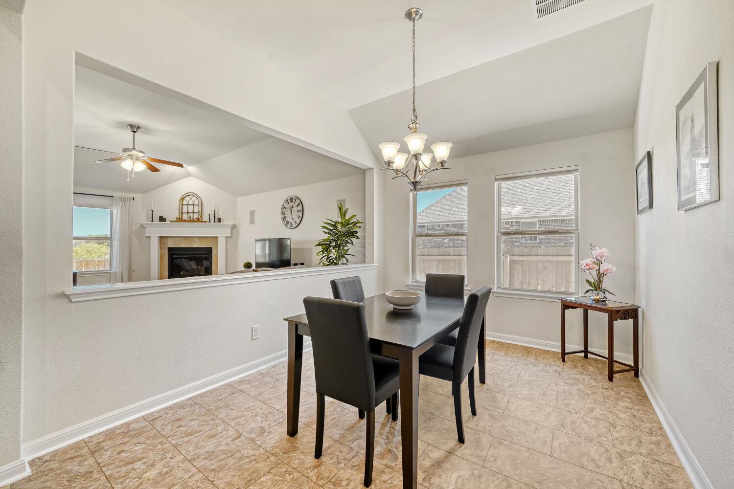 831 Oyster Crk, Buda, TX 78610