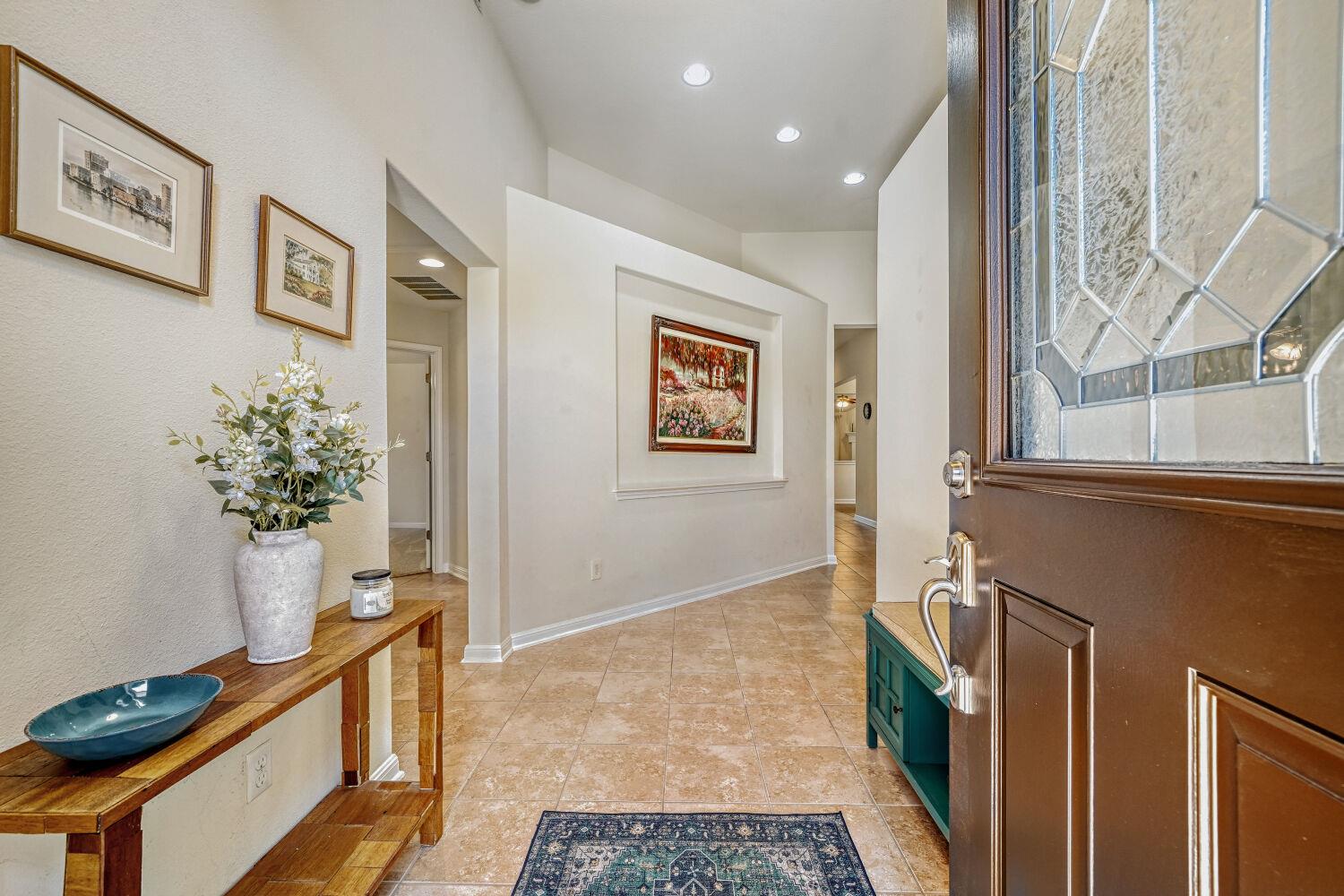 831 Oyster Crk, Buda, TX 78610