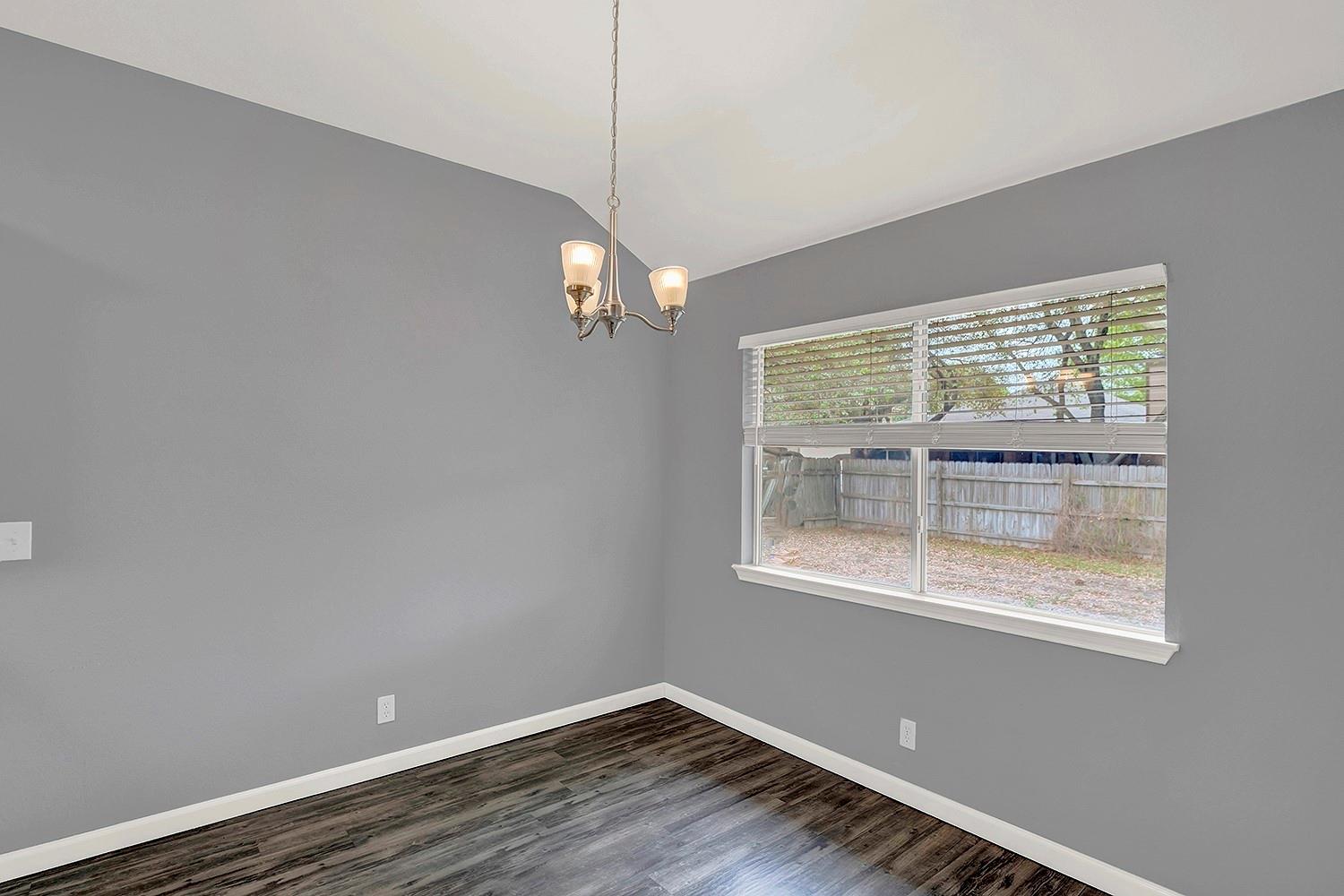 140 Riley Cv, Kyle, TX 78640