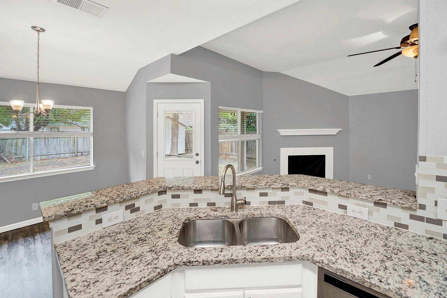 140 Riley Cv, Kyle, TX 78640