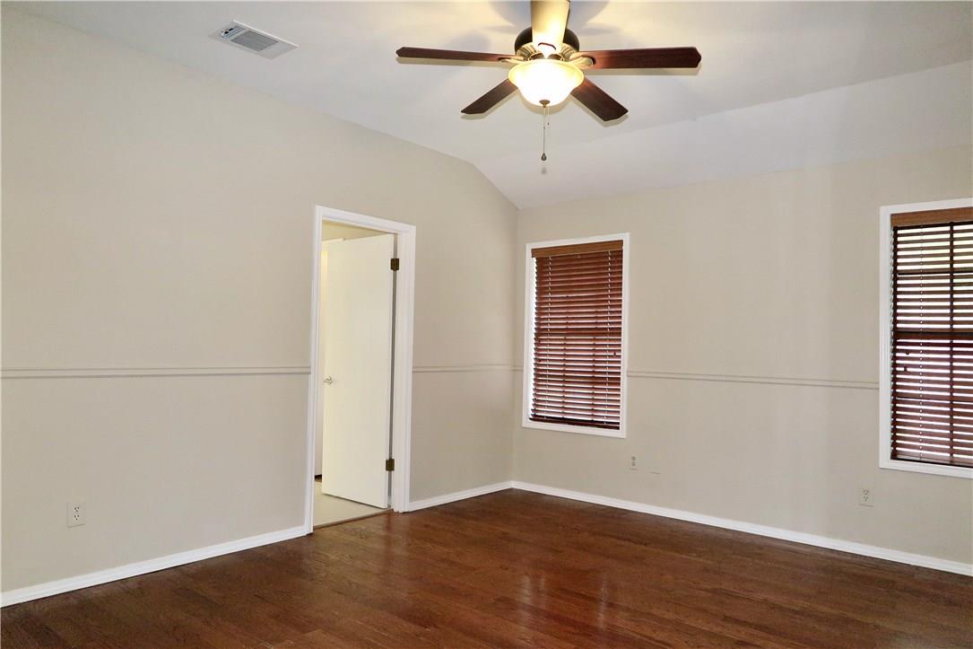 201 Norwood St W, Georgetown, TX 78628