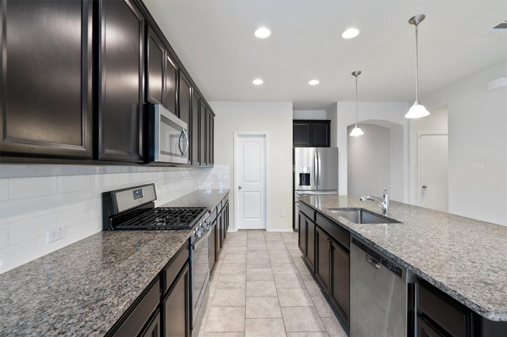 213 Methodius Dr, Hutto, TX 78634