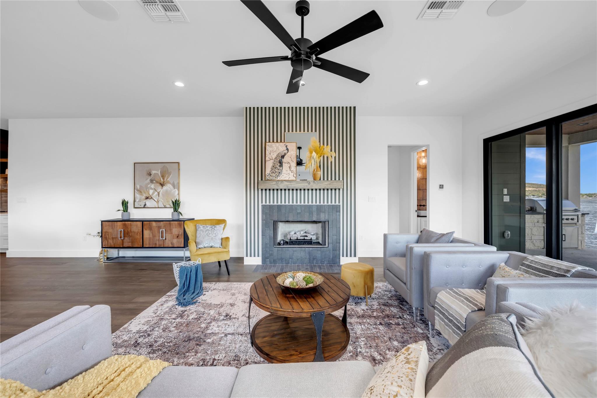 144 Riverfront Ln, Kingsland, TX 78639