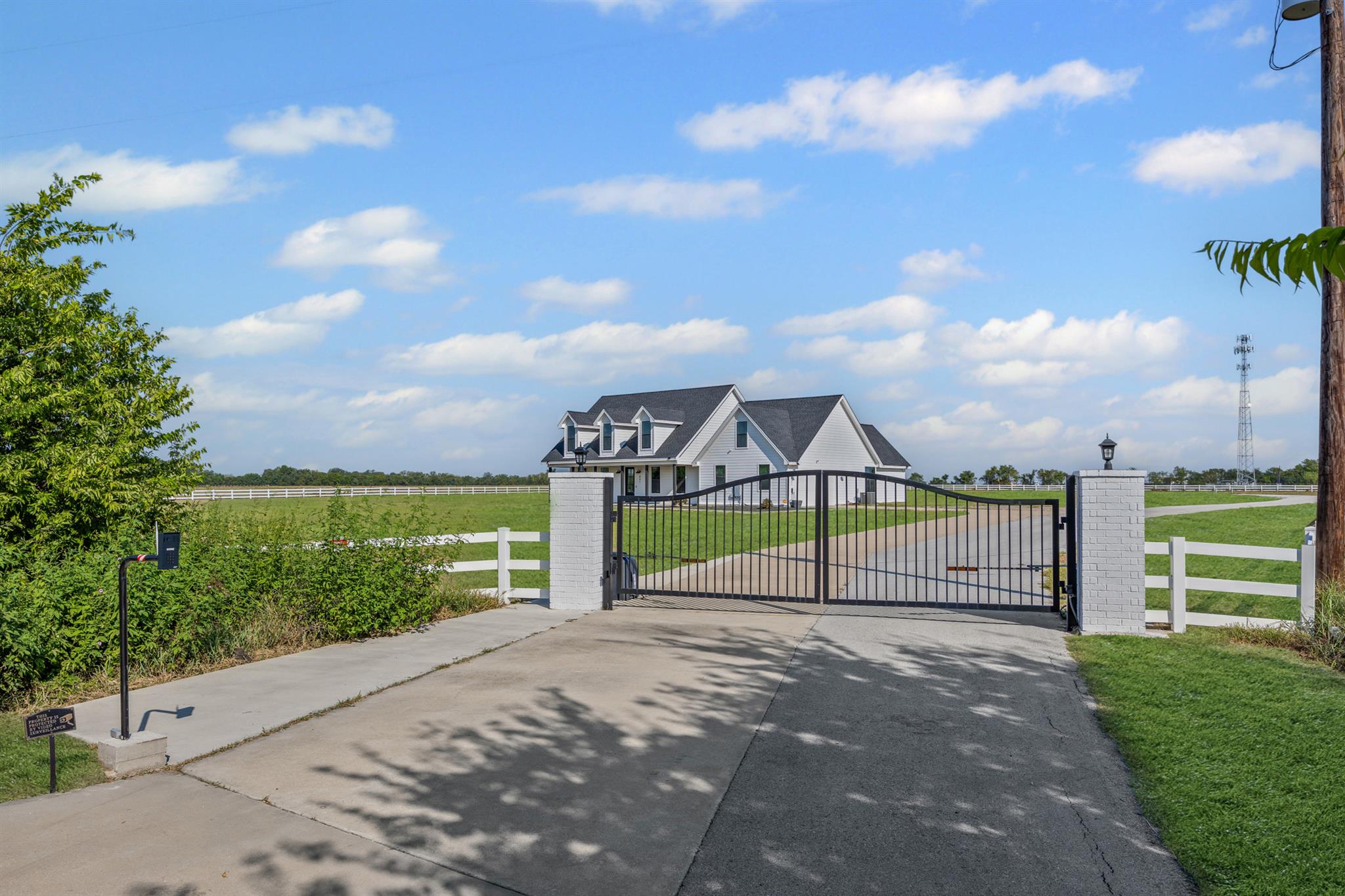 821 Silent Valley Rd, Lockhart, TX 78644