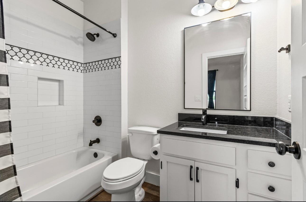 821 Silent Valley Rd, Lockhart, TX 78644