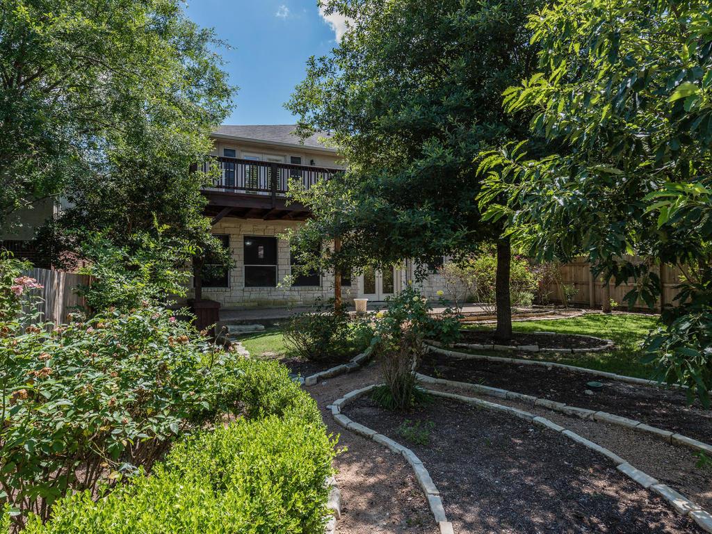 11704 Emerald Falls Dr, Austin, TX 78738