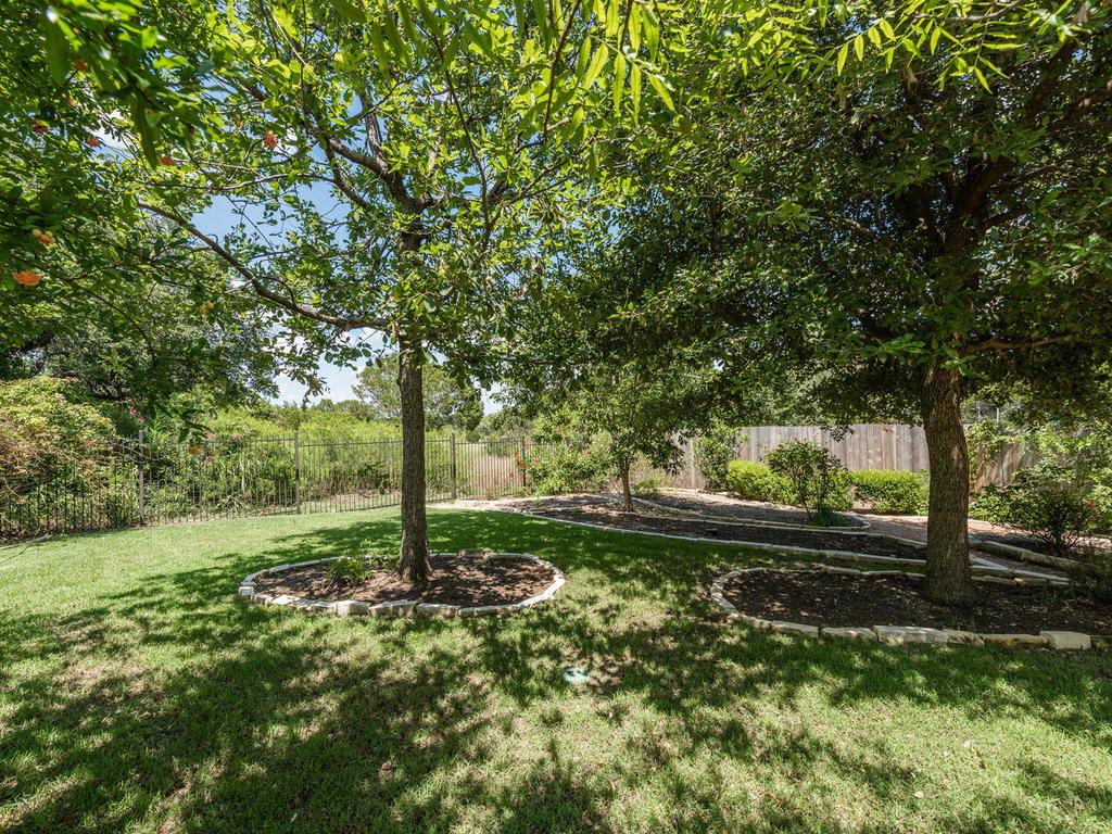 11704 Emerald Falls Dr, Austin, TX 78738