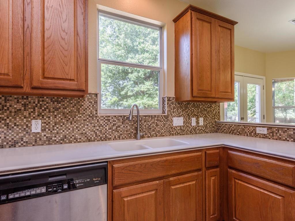 11704 Emerald Falls Dr, Austin, TX 78738