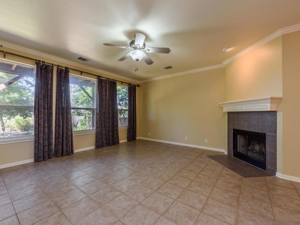 11704 Emerald Falls Dr, Austin, TX 78738