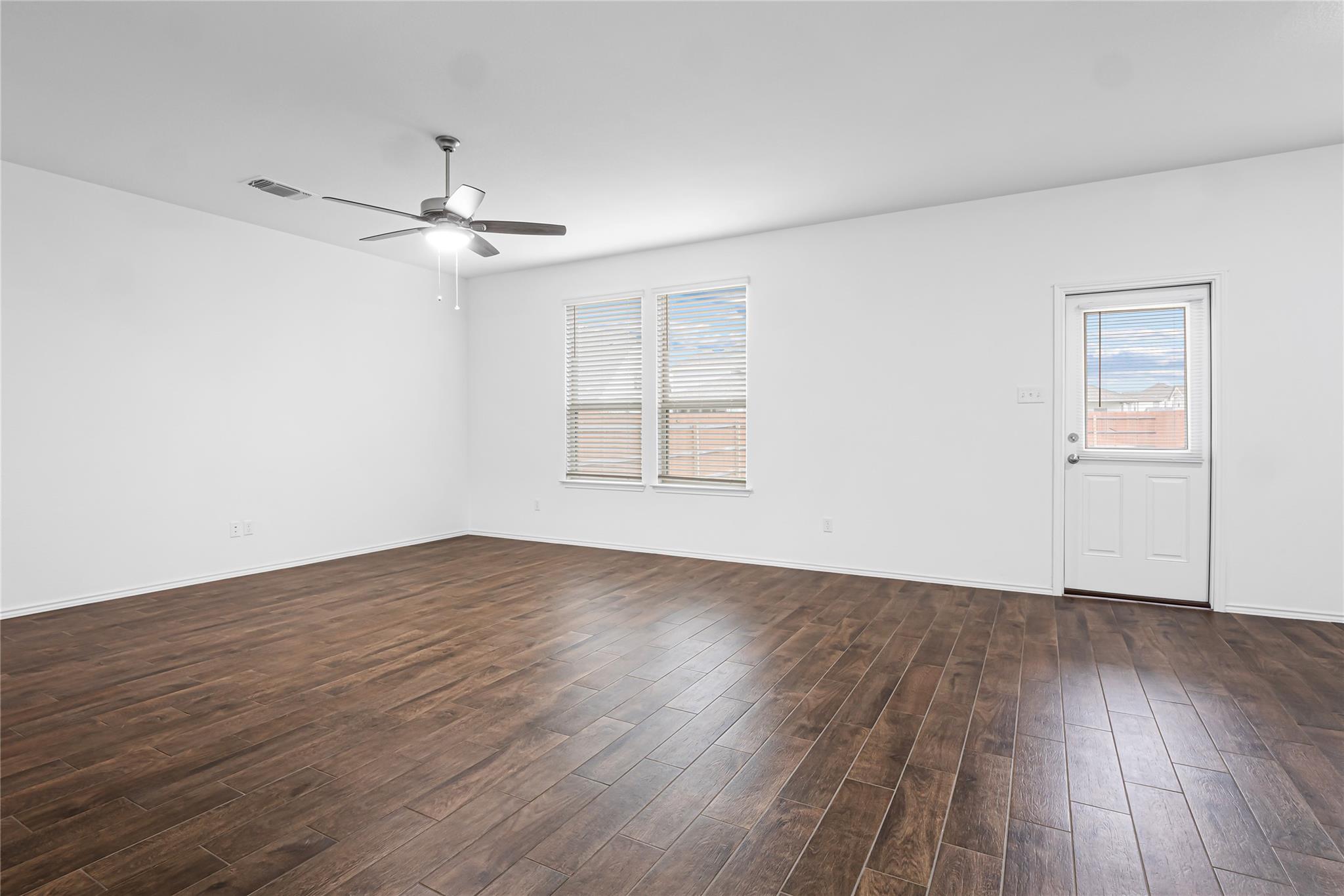 137 Bennington Dr, Liberty Hill, TX 78642