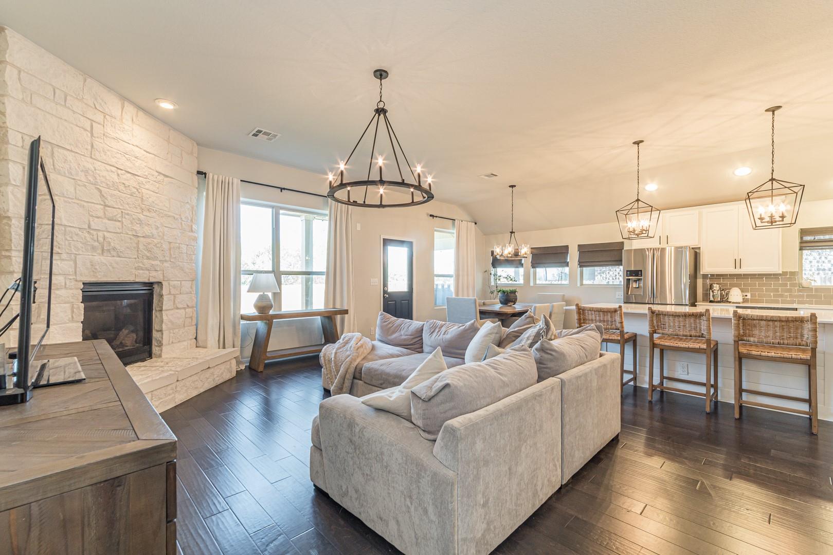 2745 Ridgeforest Dr, New Braunfels, TX 78130